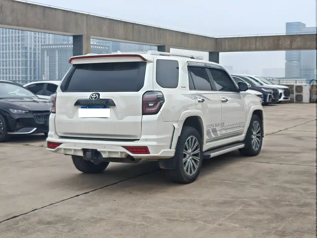 Toyota 4Runner 2020 4.0L AT