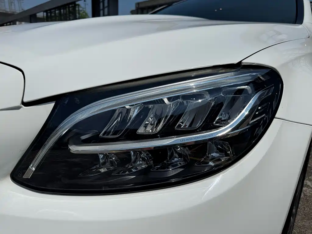 Mercedes-Benz C-Class — миниатюра 26