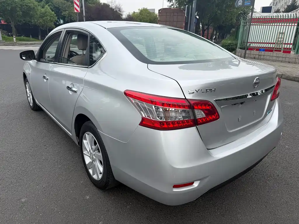 Nissan Sylphy — миниатюра 4