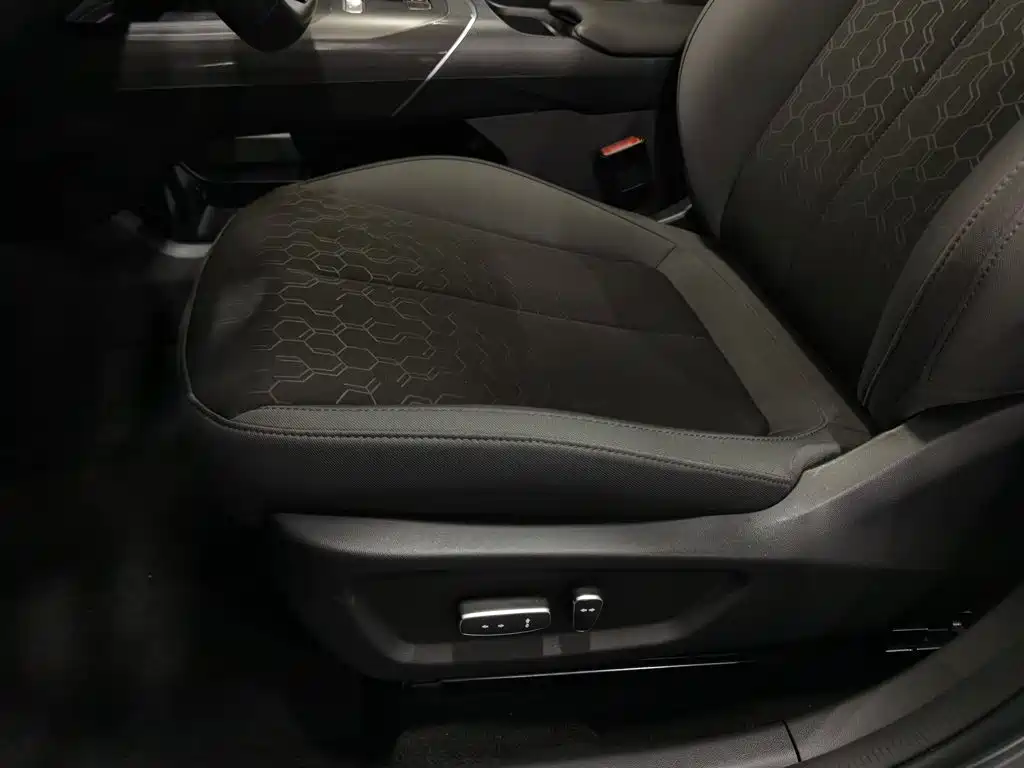 Changan Побег PHEV — миниатюра 20