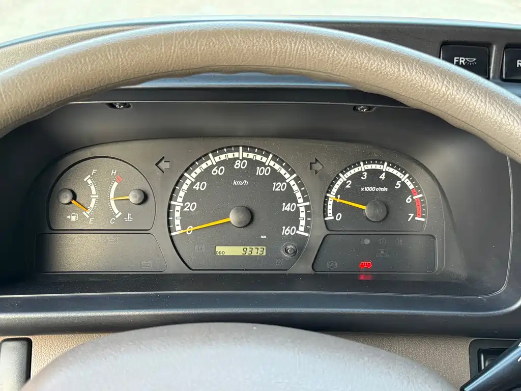Toyota Coaster — миниатюра 18