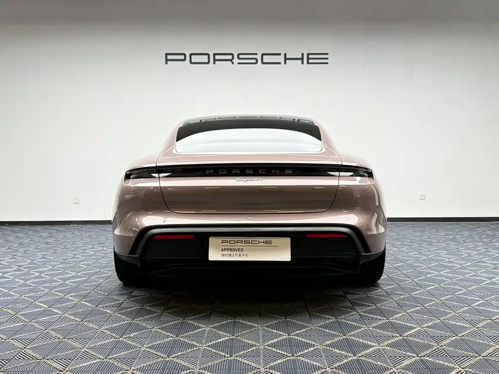 Porsche Taycan — миниатюра 4