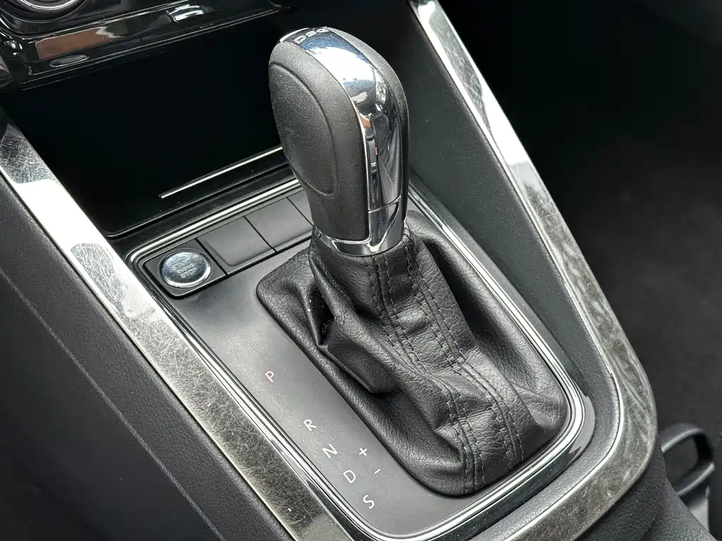 Volkswagen Sagitar — миниатюра 17