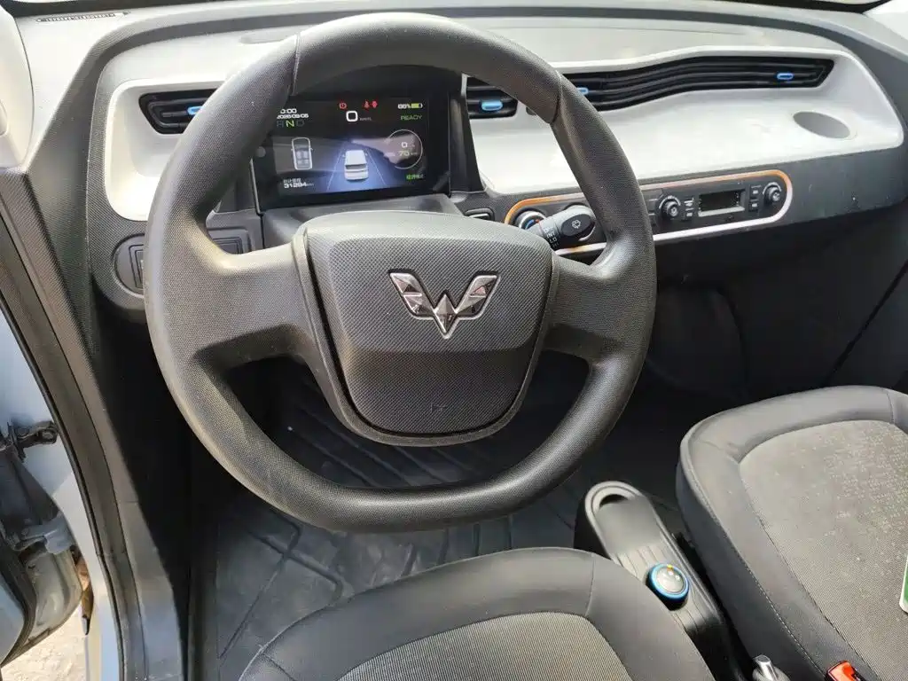 Wuling MINIEV — миниатюра 6