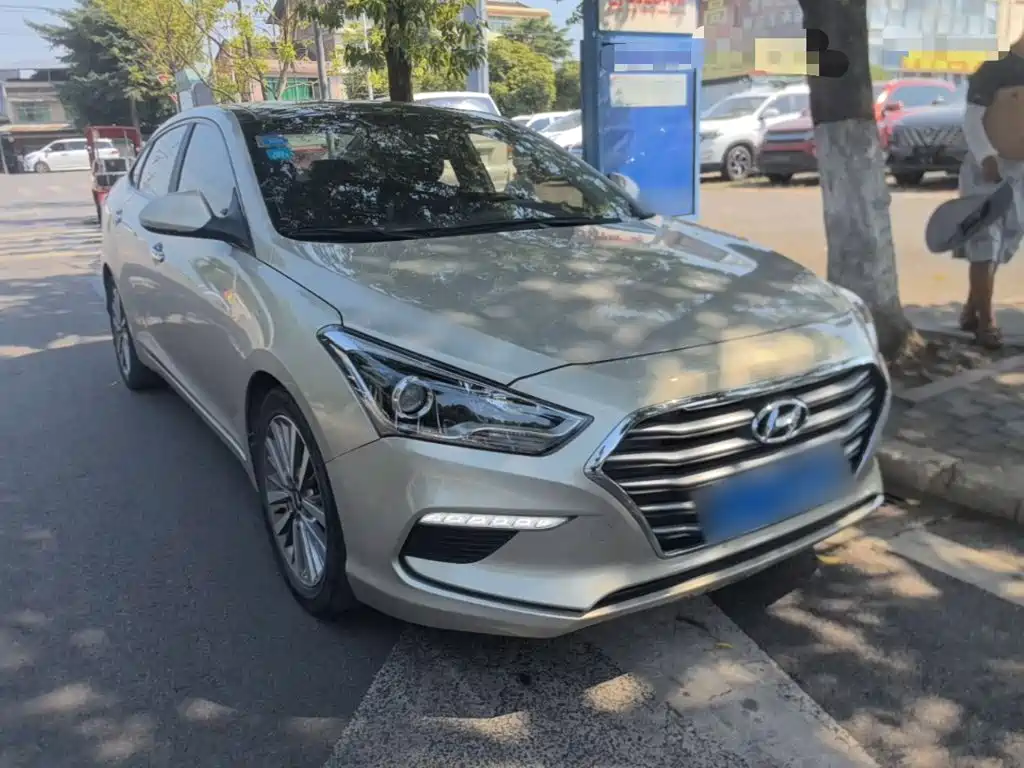 Hyundai Mistra — миниатюра 4