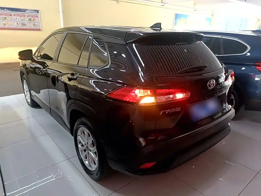Toyota Frontlander — миниатюра 5