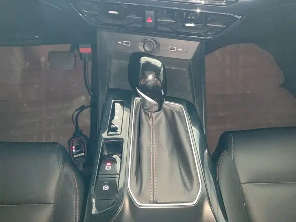 MG MG5 — миниатюра 14