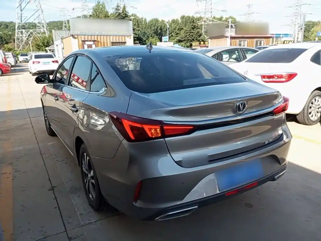 Changan Eado — миниатюра 5