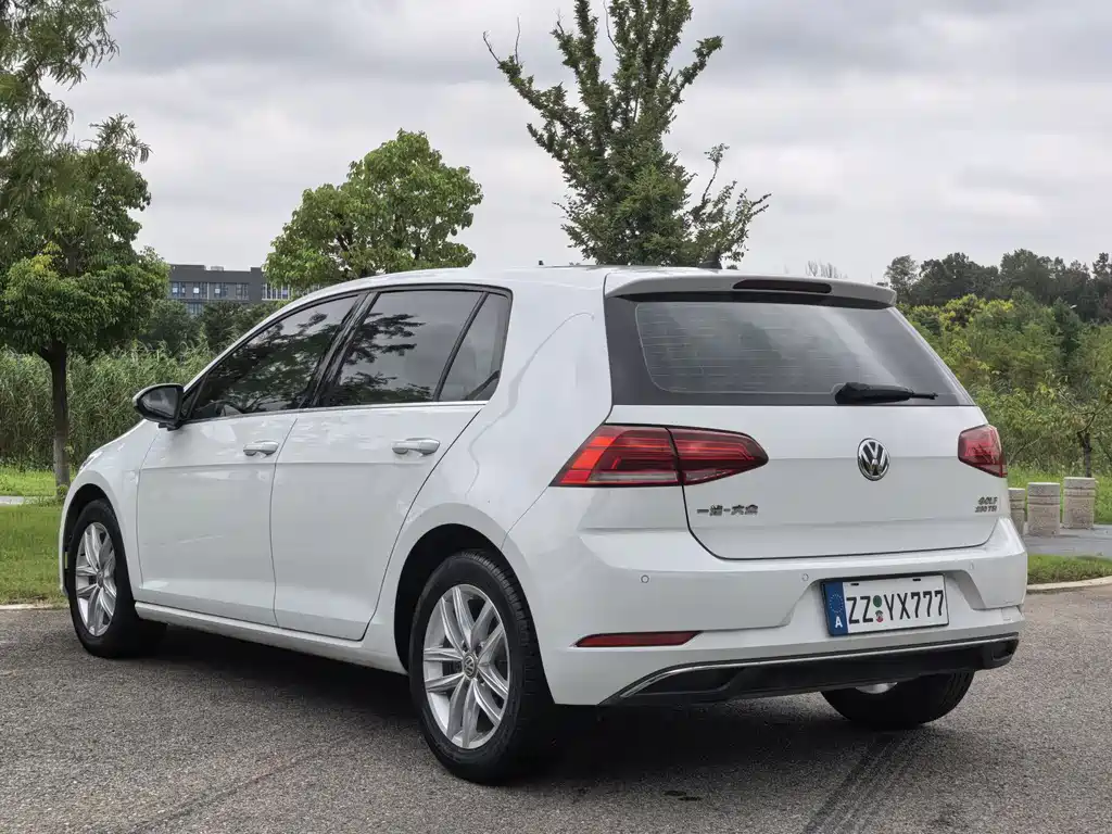 Volkswagen Golf — миниатюра 17