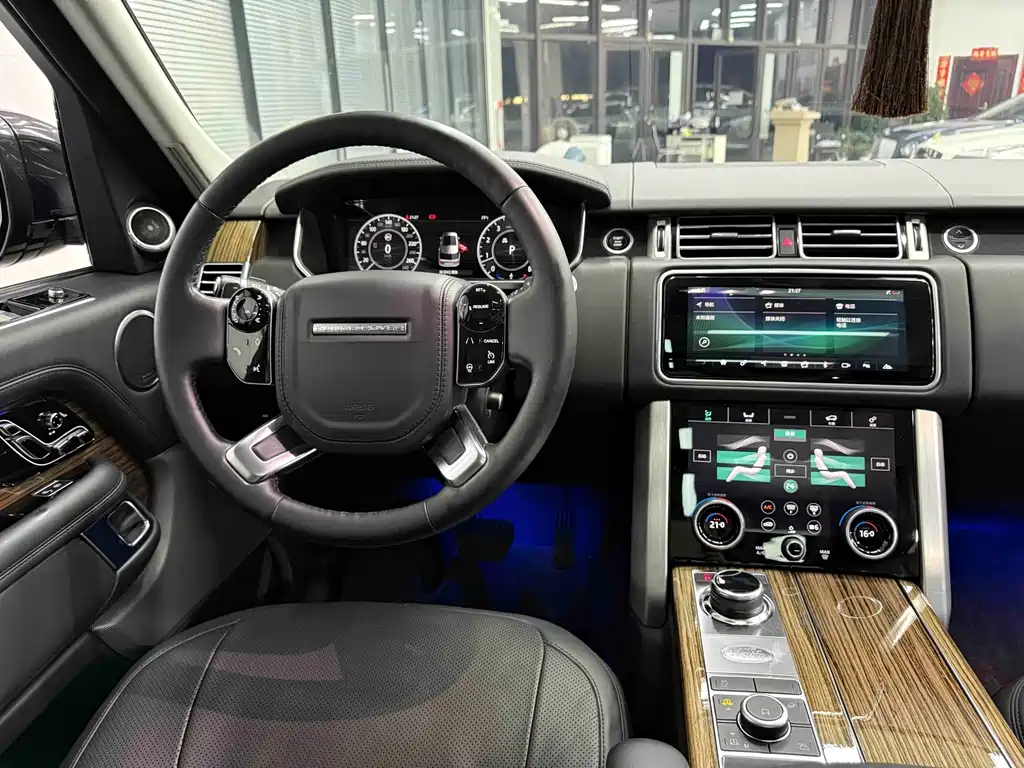 Land Rover Range Rover — миниатюра 16