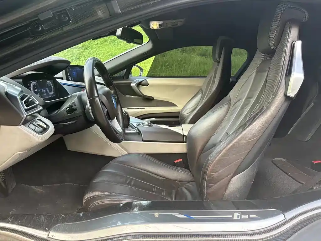 BMW i8 — миниатюра 4