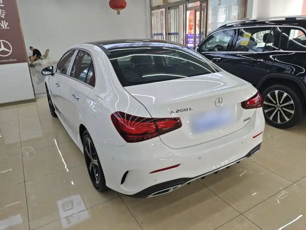 Mercedes-Benz A-Class A 2025 A 200 L Fashion