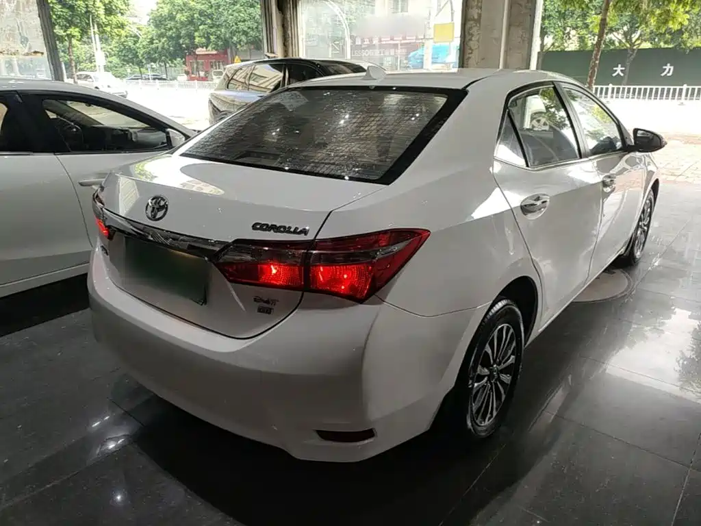 Toyota Corolla — миниатюра 7