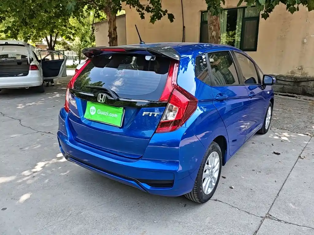 Honda Fit — миниатюра 7