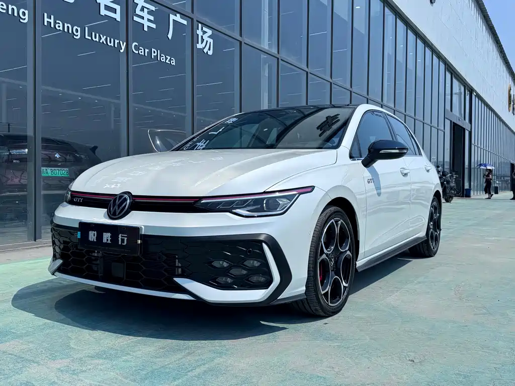 Volkswagen Golf GTI