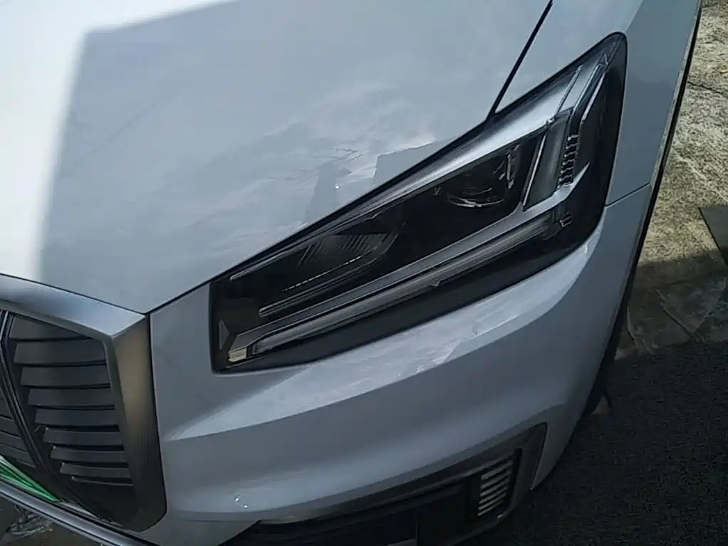 Audi Q2L e-tron — миниатюра 24