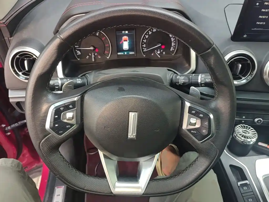 Wey Wey VV5 — миниатюра 11