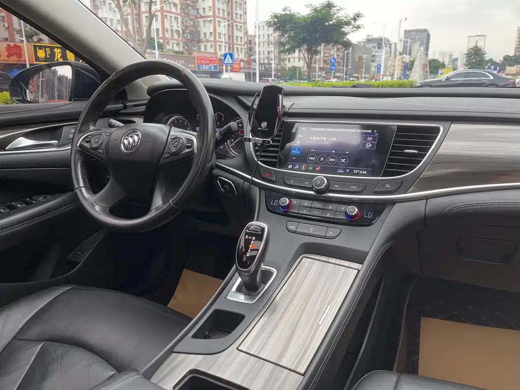Buick LaCrosse — миниатюра 13