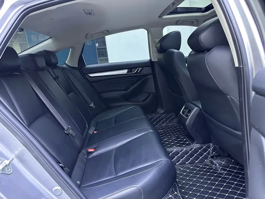 Honda Accord — миниатюра 13