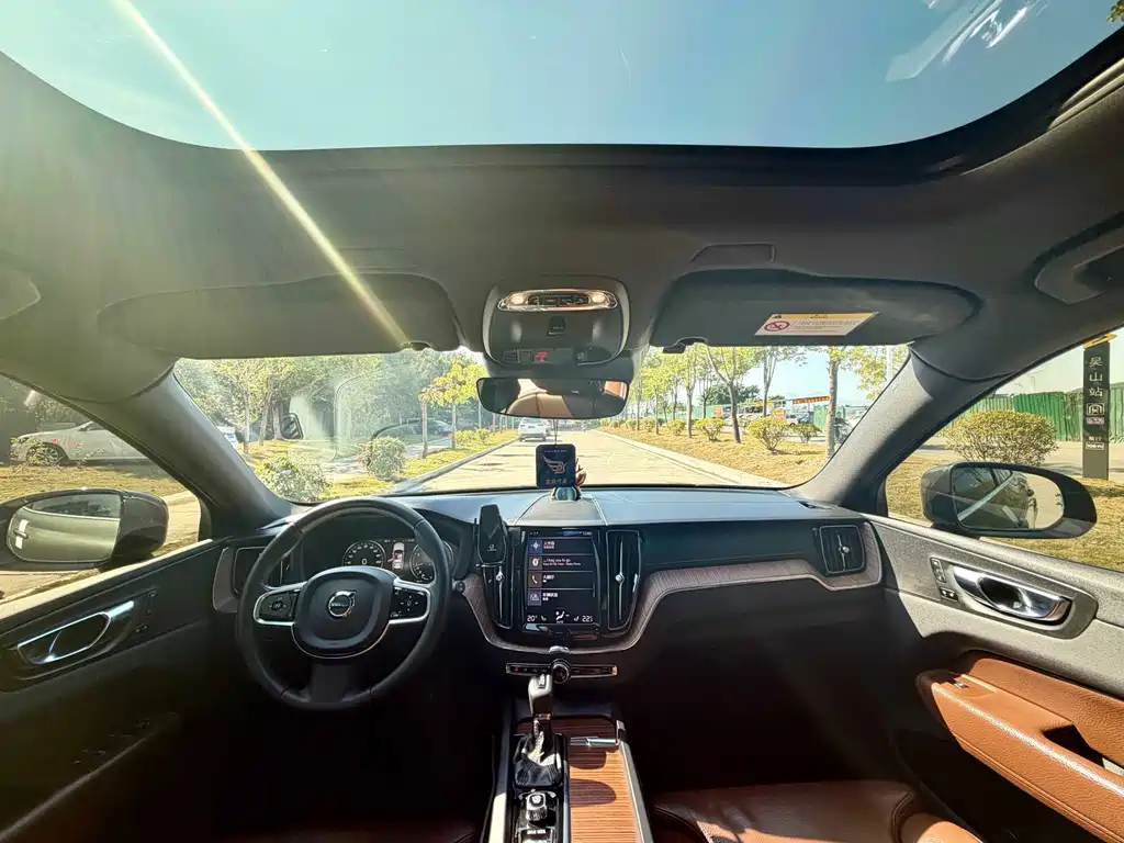 Volvo XC60 2021 T5 Luxury