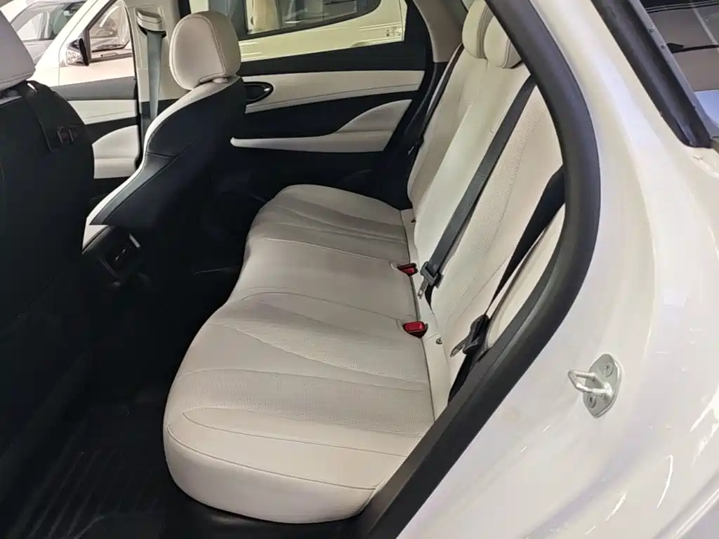 BYD Seal 05 DM-i — миниатюра 17