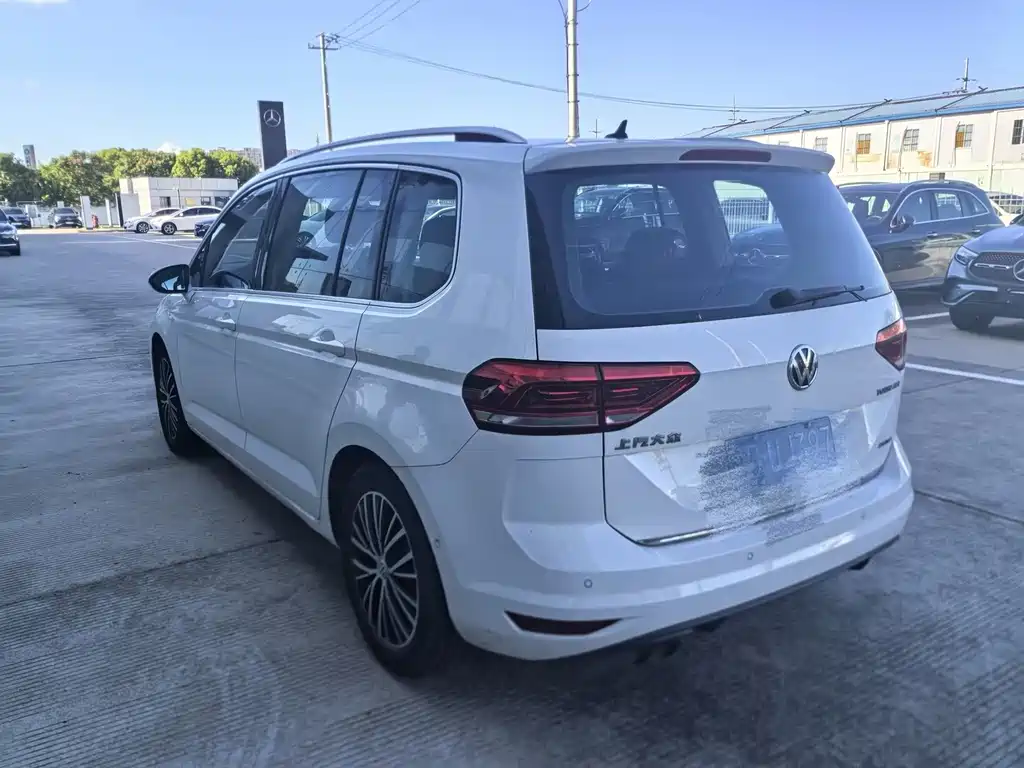 Volkswagen Touran — миниатюра 3