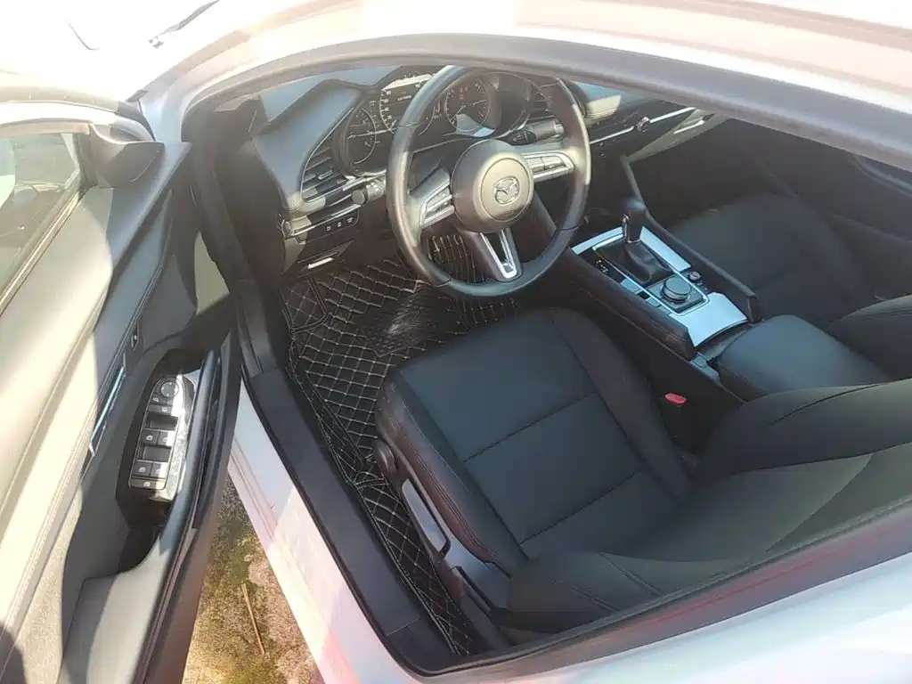 Mazda 3 Axela — миниатюра 16