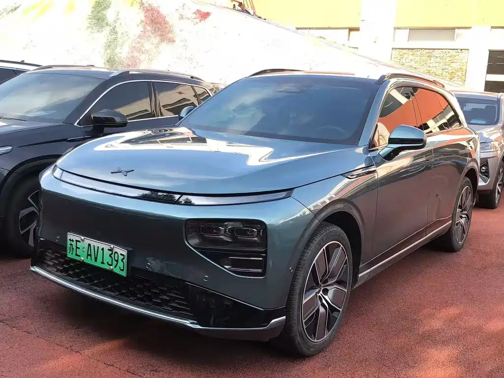 XPeng G9 — миниатюра 2