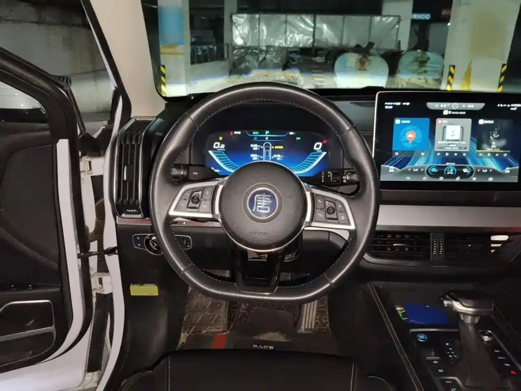 BYD Tang — миниатюра 3