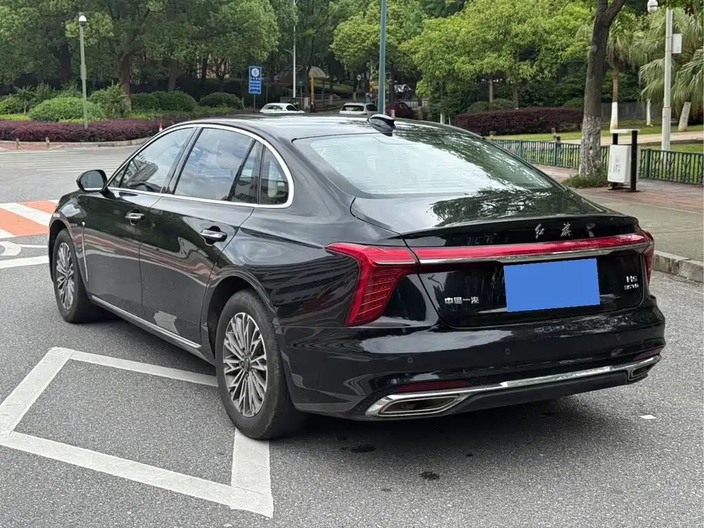 Hongqi Hongqi H5 — миниатюра 6