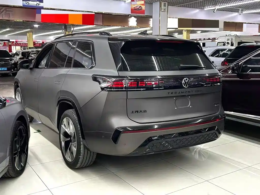 Заказать Volkswagen Teramont 2026 года за 6 094 622 ₽  из Китая
