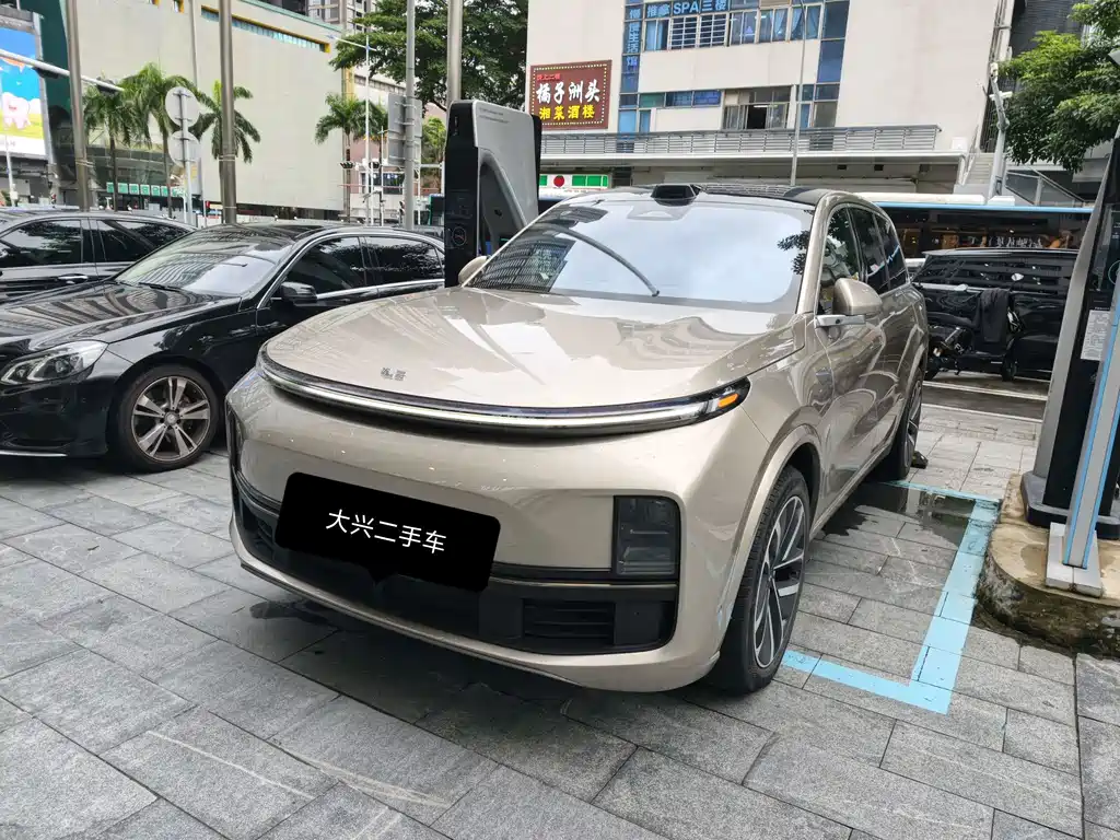 2023 Li Xiang L9 - zdjęcie 1 z 17