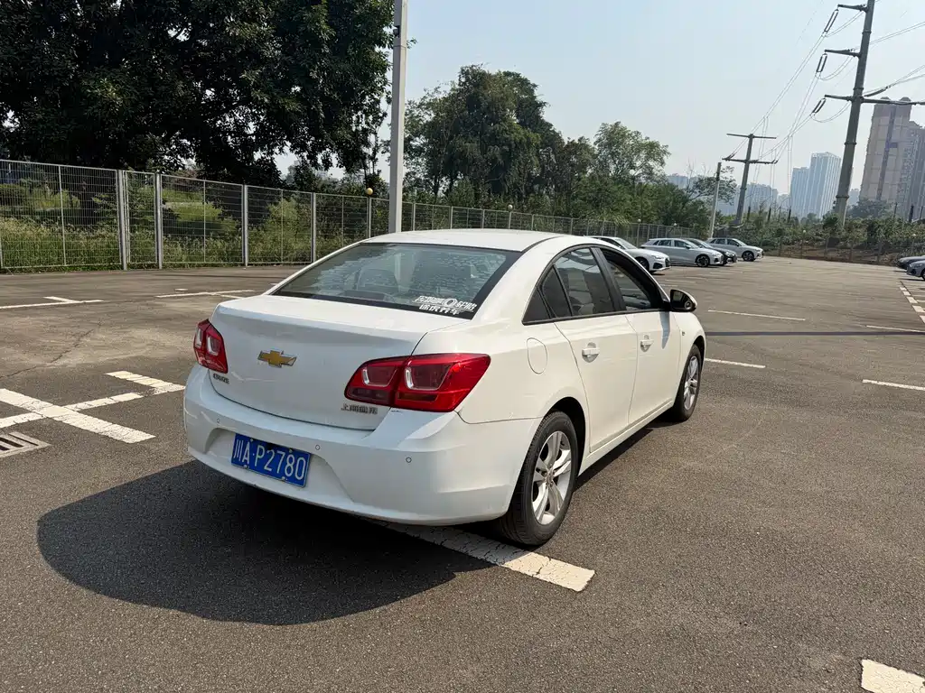 Chevrolet Cruze — миниатюра 9
