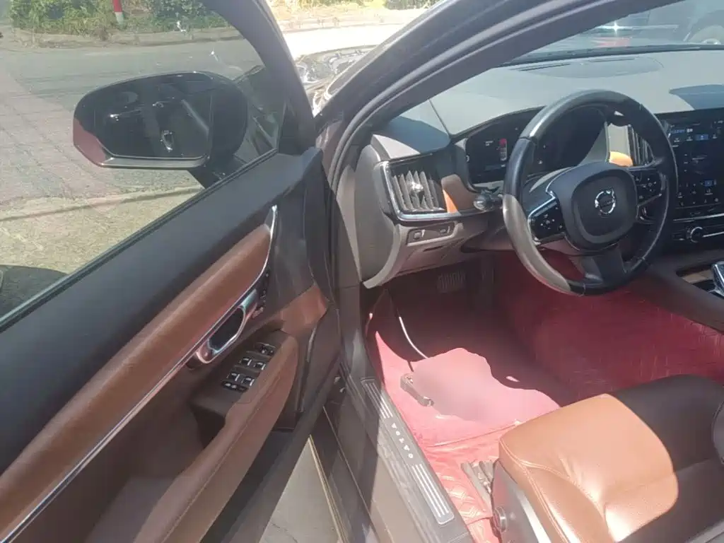 Volvo S90 — миниатюра 16