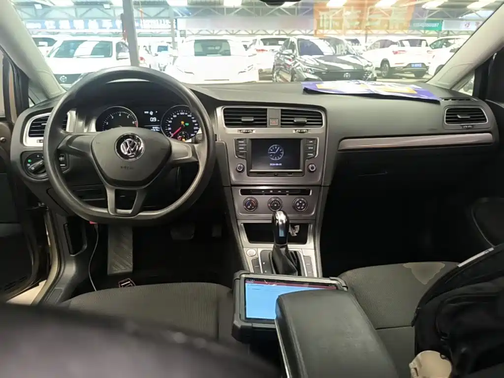 Volkswagen Golf — миниатюра 10