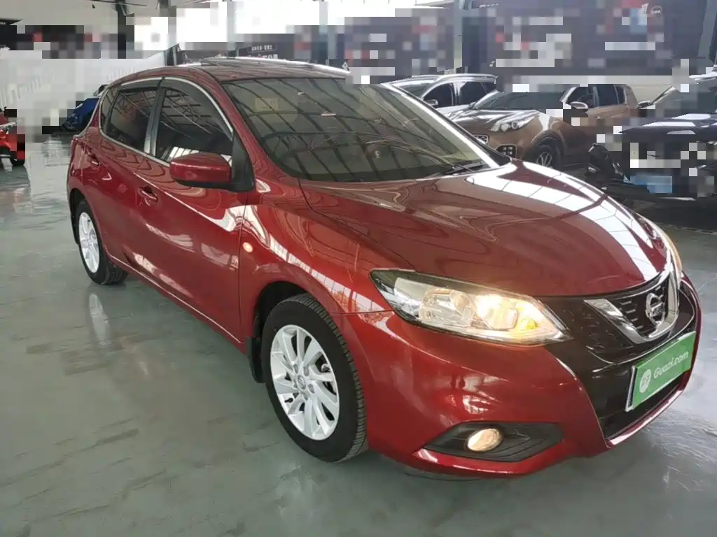 Nissan Tiida — миниатюра 4