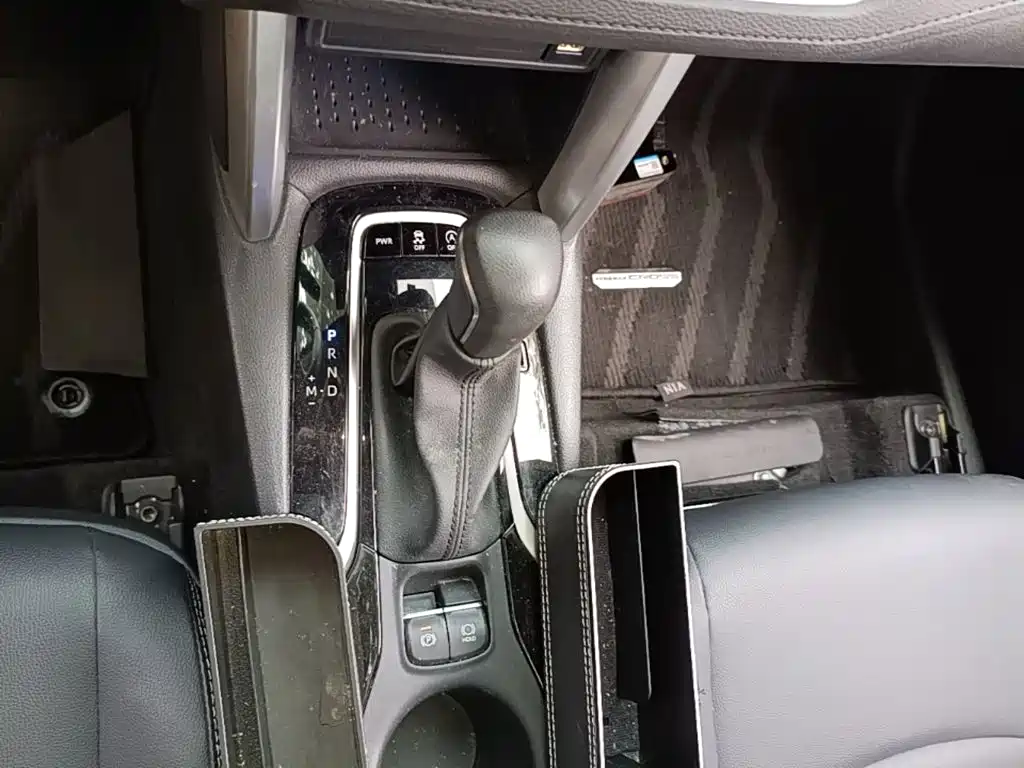 Toyota Corolla Cross — миниатюра 14