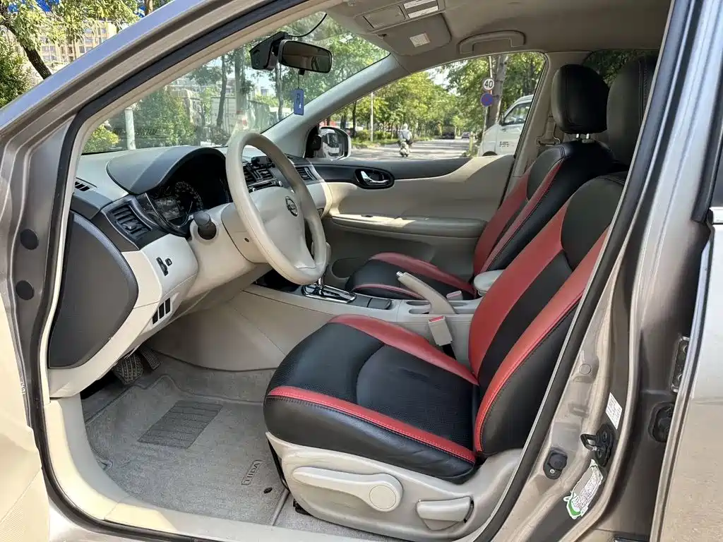 Nissan Tiida — миниатюра 4