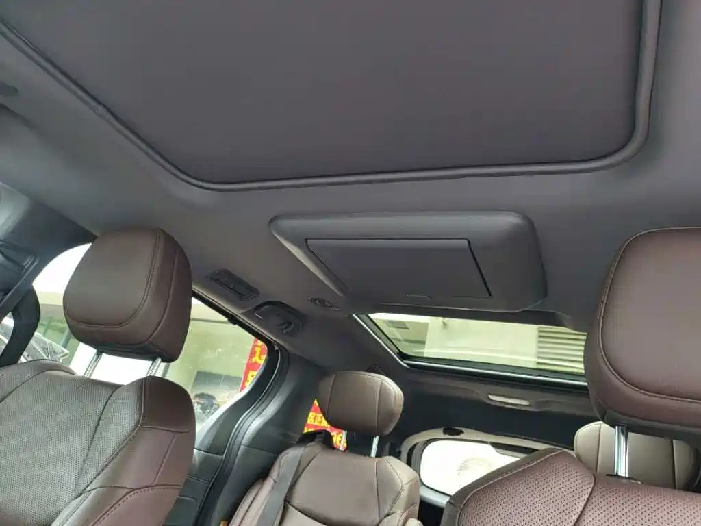 Toyota Sienna — миниатюра 12