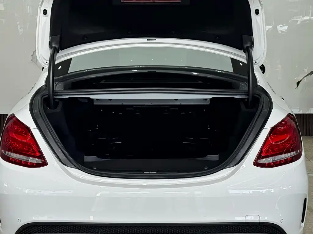 Mercedes-Benz C-Class — миниатюра 21