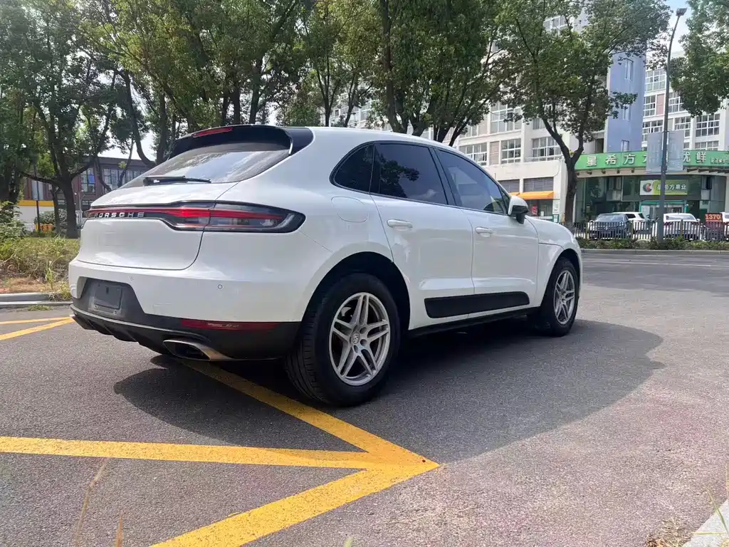 Porsche Macan — миниатюра 19