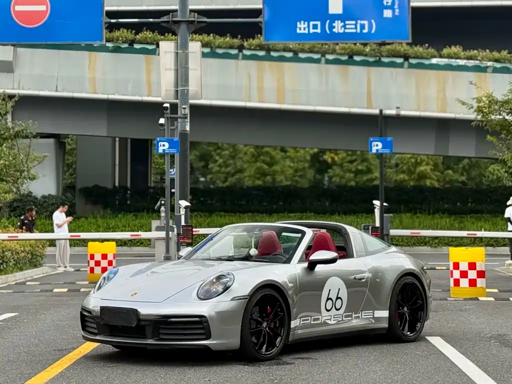 Porsche 911 — миниатюра 3