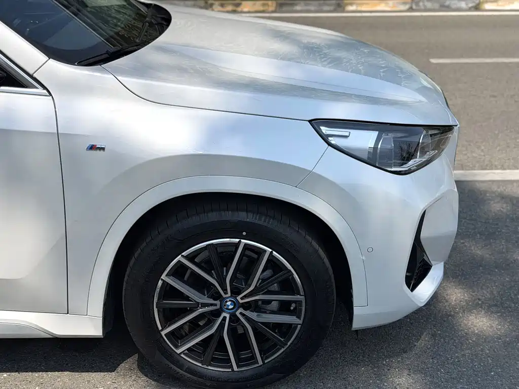 BMW iX1 — миниатюра 3