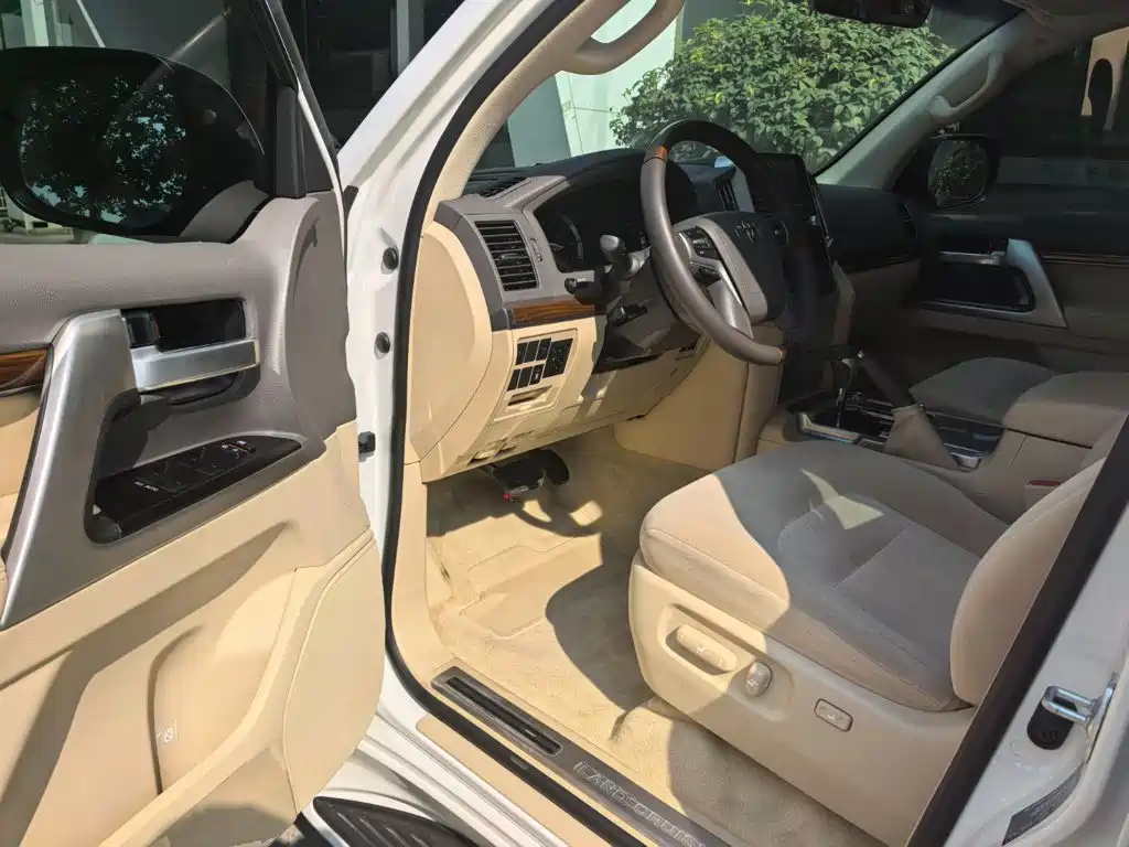 Toyota Land Cruiser — миниатюра 4