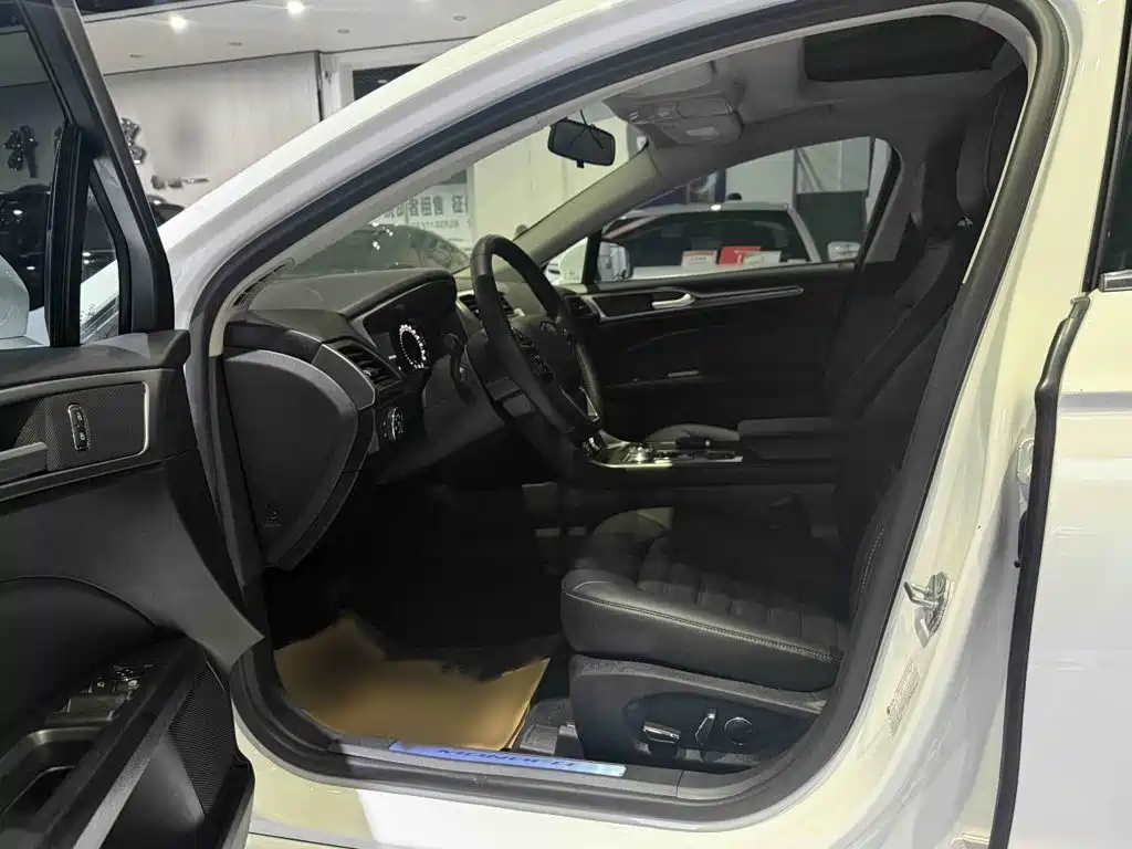 Ford Mondeo — миниатюра 14
