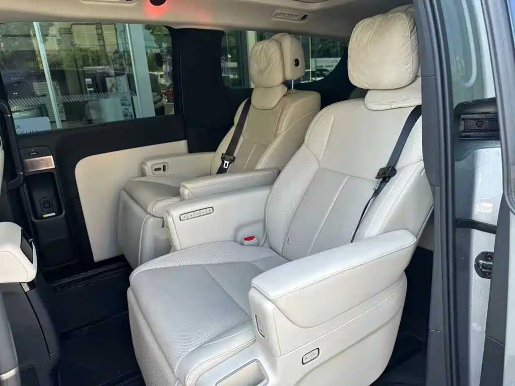Li Auto Li MEGA — миниатюра 13