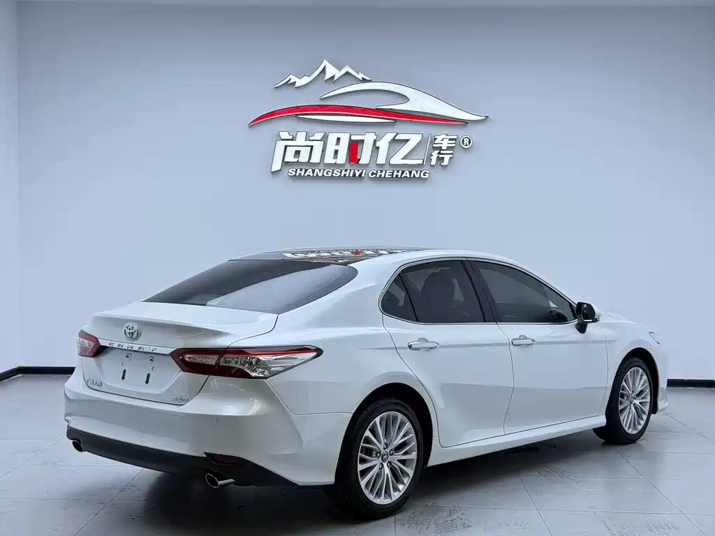 Toyota Camry 2019 2.5G Luxury VI