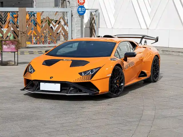 LAMBORGHINI HURACÁN