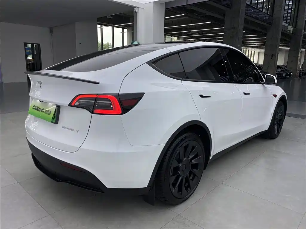 Tesla Model Y — фотографии объявления, Фото 36