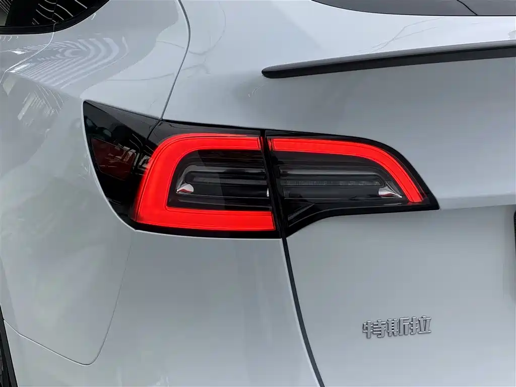 Tesla Model Y — фотографии объявления, Фото 35
